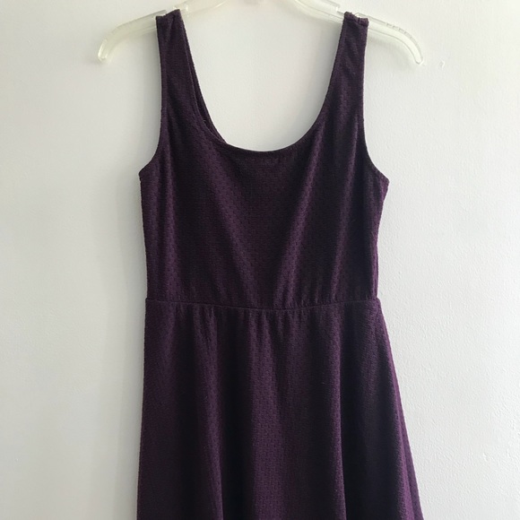 Dresses - Picture 4 of 8